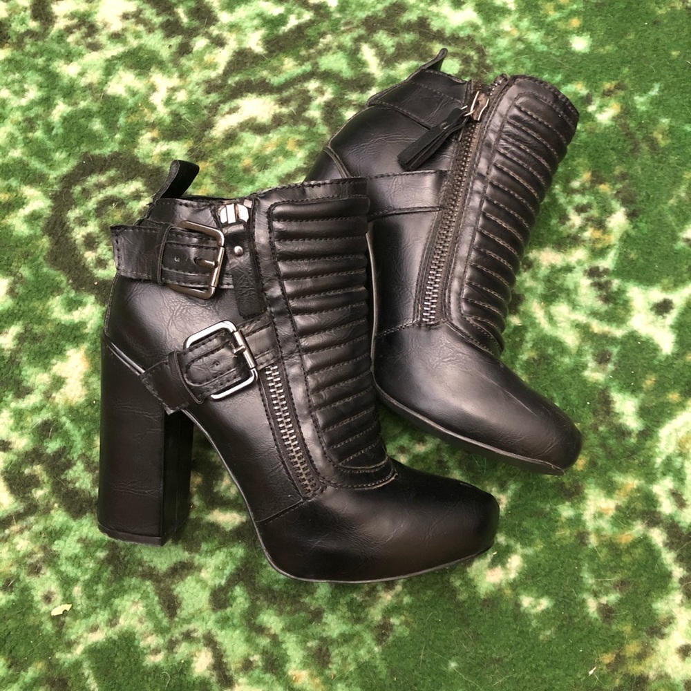 Penny Loves Kenny Boots